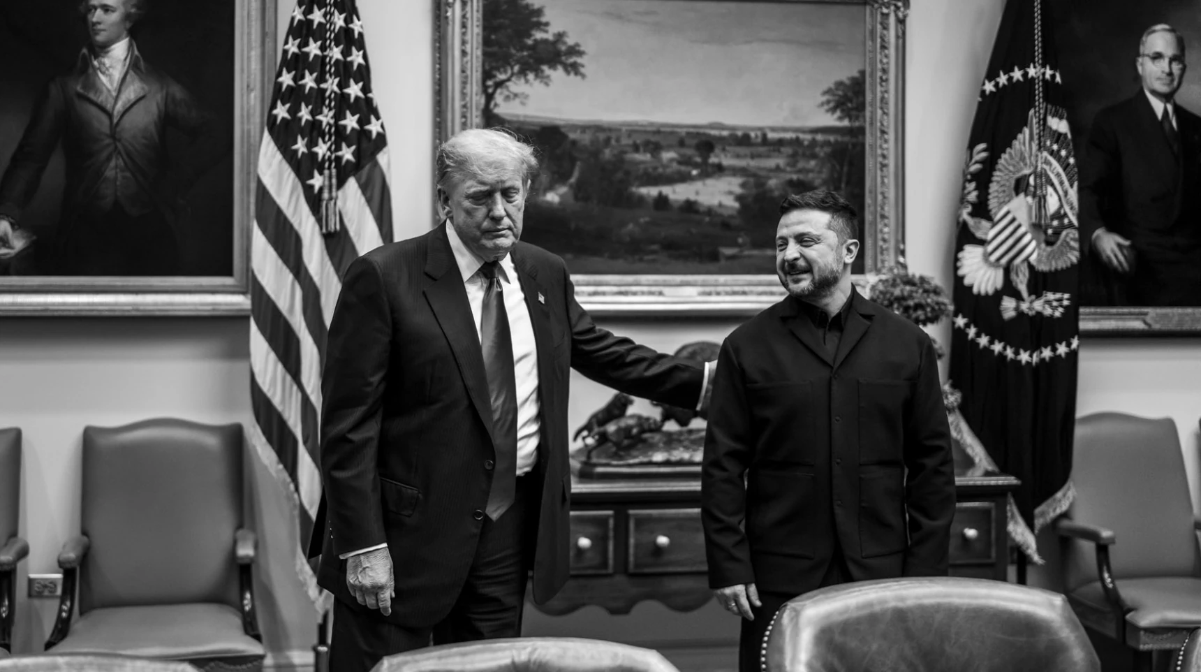 Президент США Дональд Трамп і президент України Володимир Зеленський під час зустрічі в Овальному кабінеті Білого дому