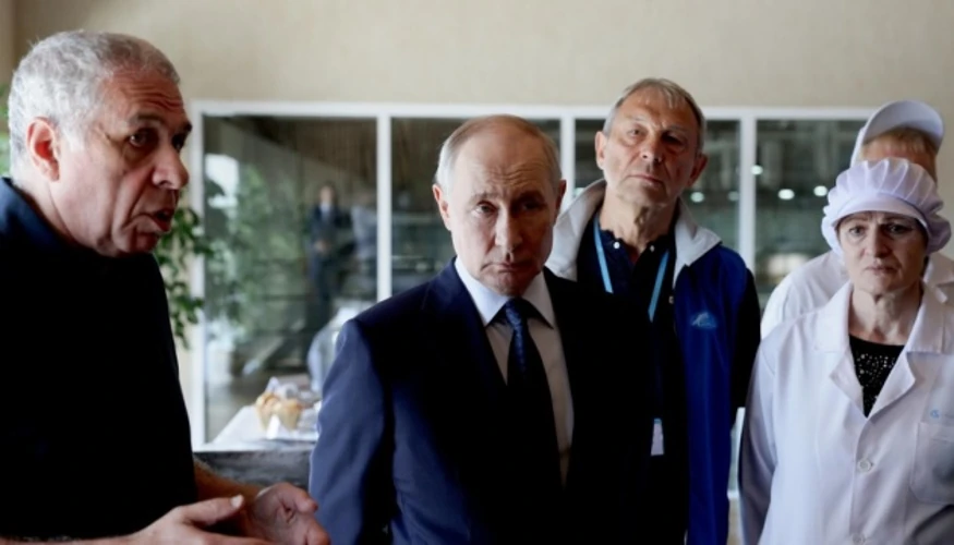 Володимир Путін під час візиту на острів Ітуруп